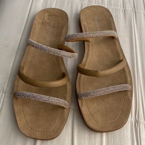 Size 7.5 sparkly sandals